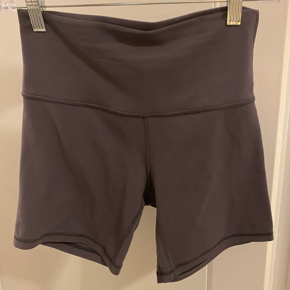 lululemon gray biker shorts